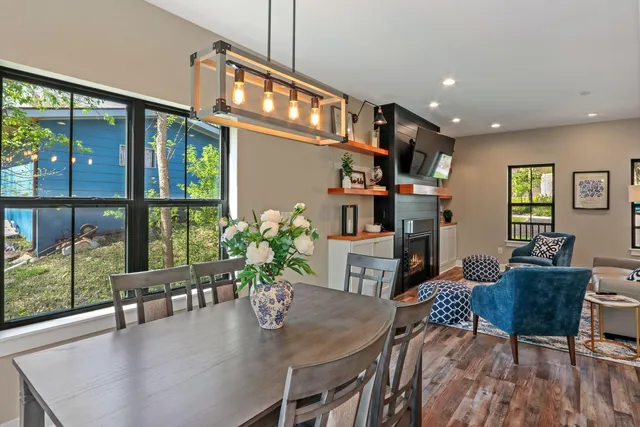 $624,900 | 787 Odsila Way, Fontana, WI 53125