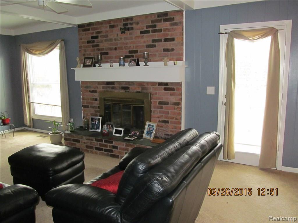 25601 Branchaster Road Farmington Hills, MI 48336 - Photo 11 of 23
