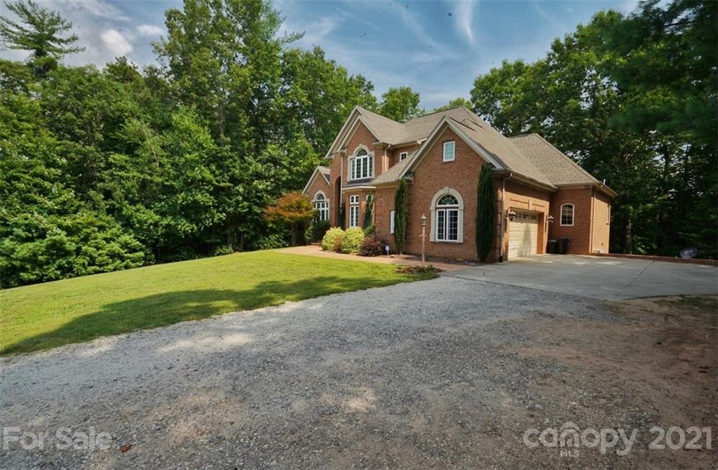 134 Avondale Road Mount Airy, NC 27030 - Photo 2 of 22 Gallery Image 2