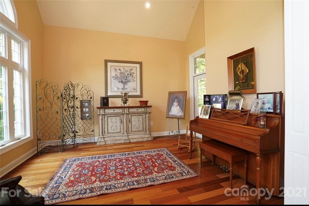 134 Avondale Road Mount Airy, NC 27030 - Photo 10 of 22 Gallery Image 10