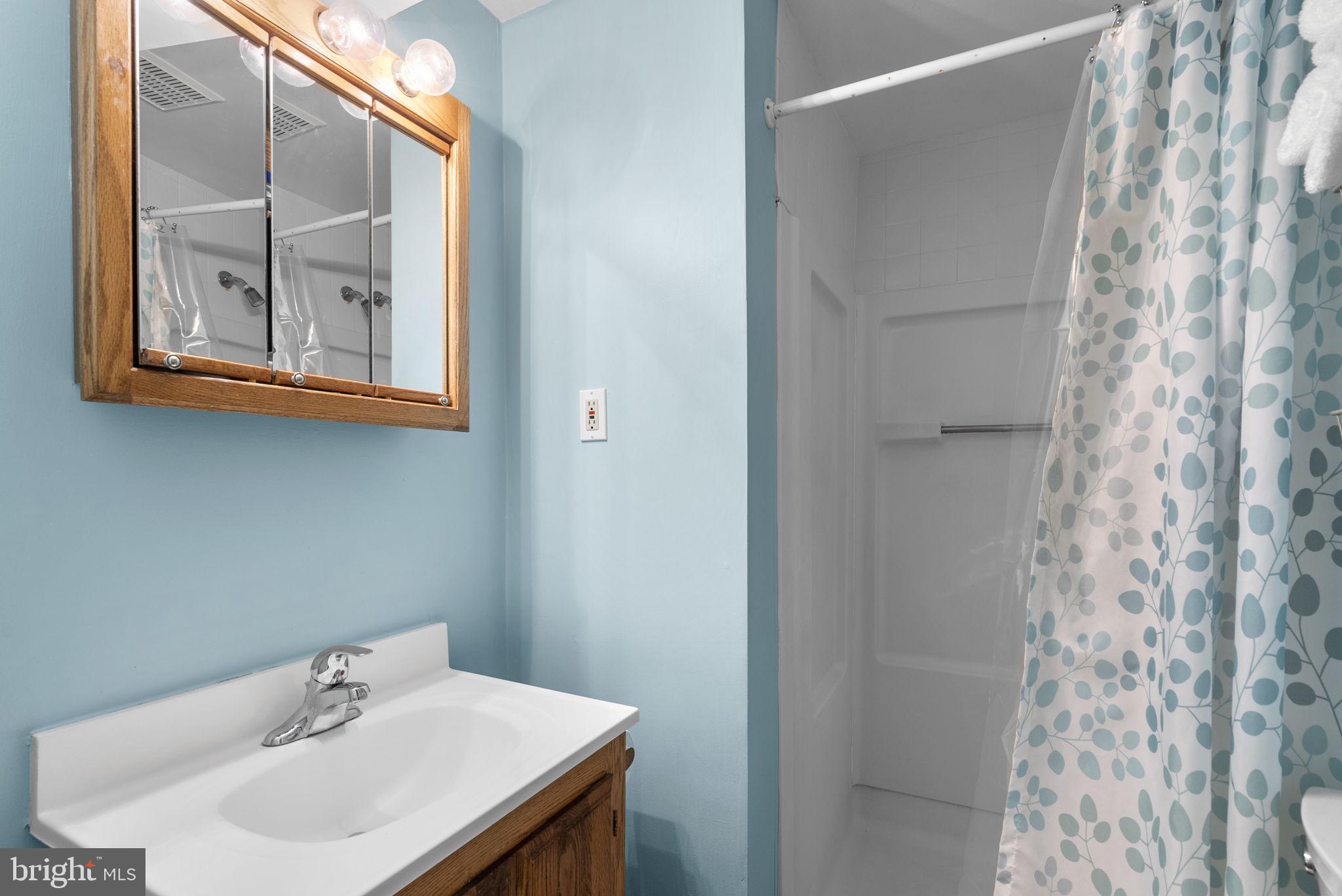 24200 Newbury Road Gaithersburg, MD 20882 - Photo 14 of 18