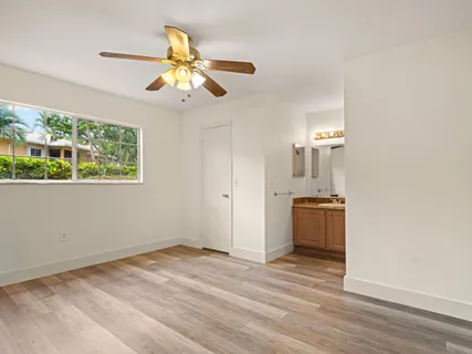 $215,000 | 811 Southeast 4th Avenue, Unit C103, Dania Beach, FL 33004