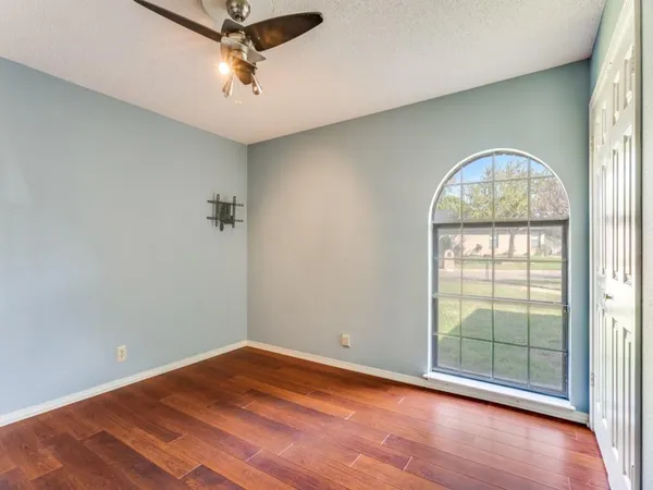 $325,000 | 7413 Fuller Circle, Fort Worth, TX 76133