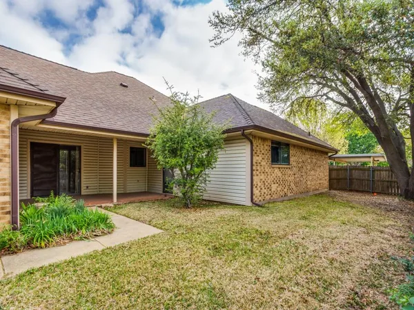 $325,000 | 7413 Fuller Circle, Fort Worth, TX 76133