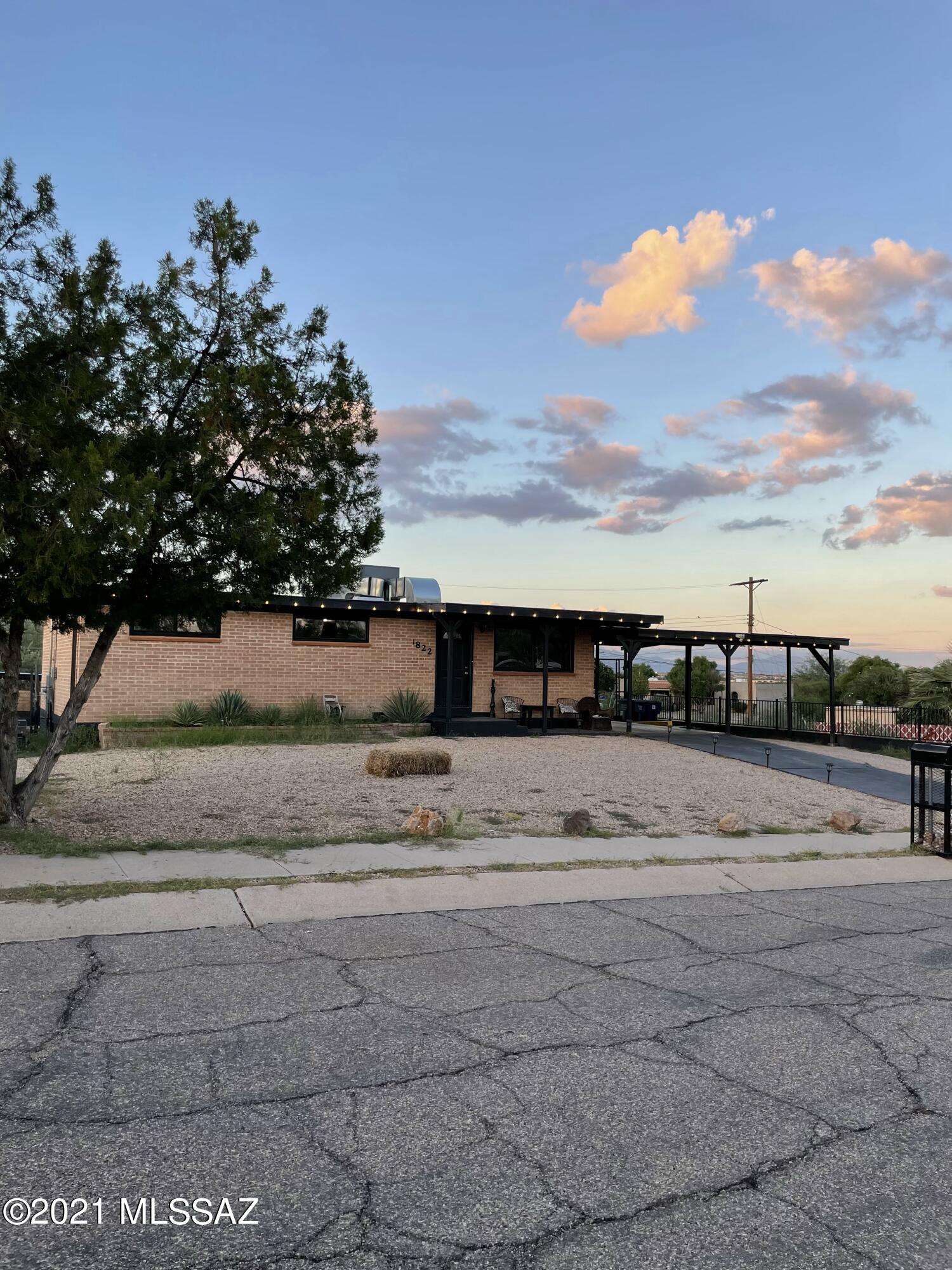 1822 West Astolat Road Tucson, AZ 85713 - Photo 5 of 37
