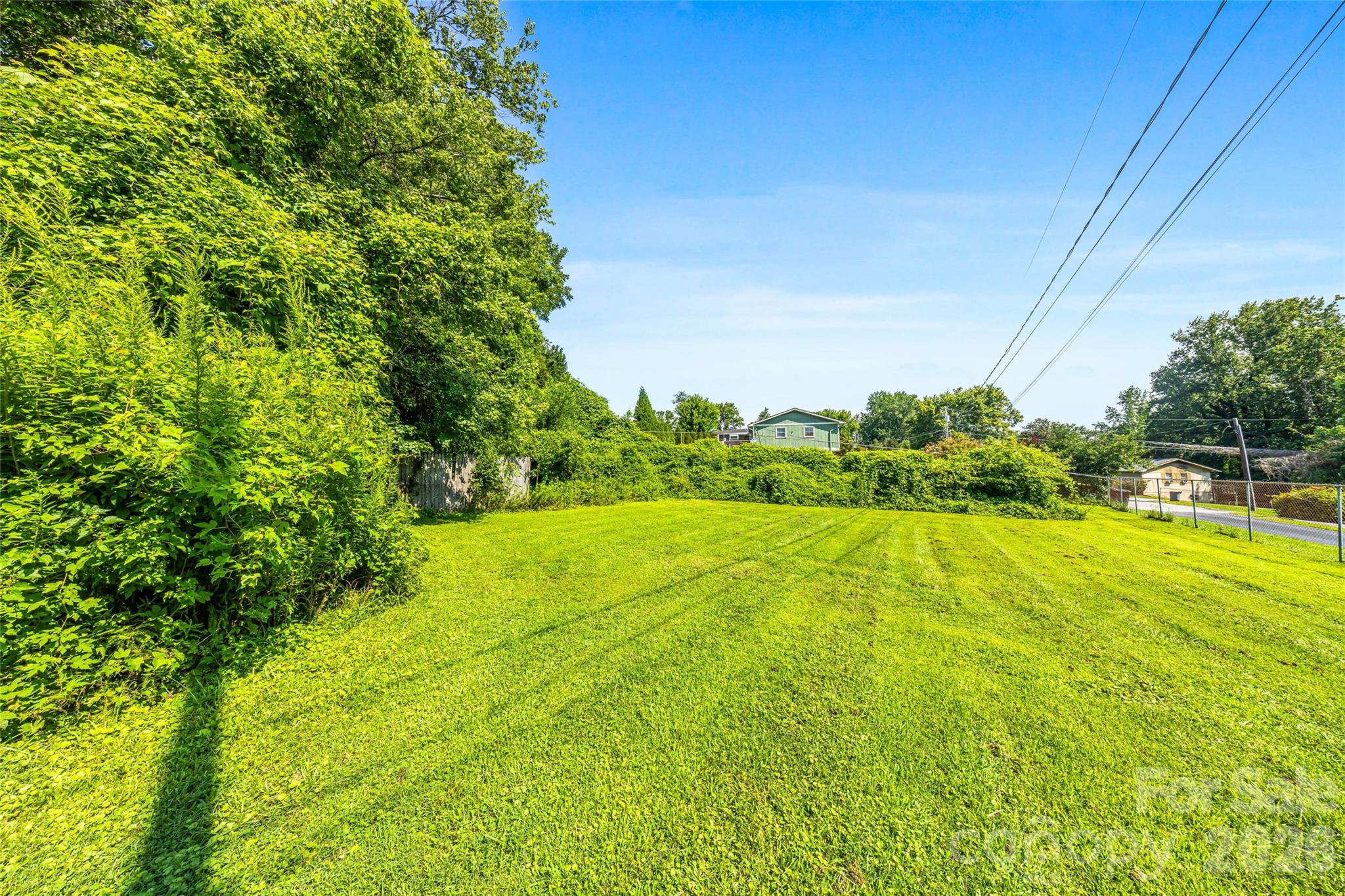 708 Loop Road Hendersonville, NC 28792 - Photo 29 of 32 Gallery Image 29