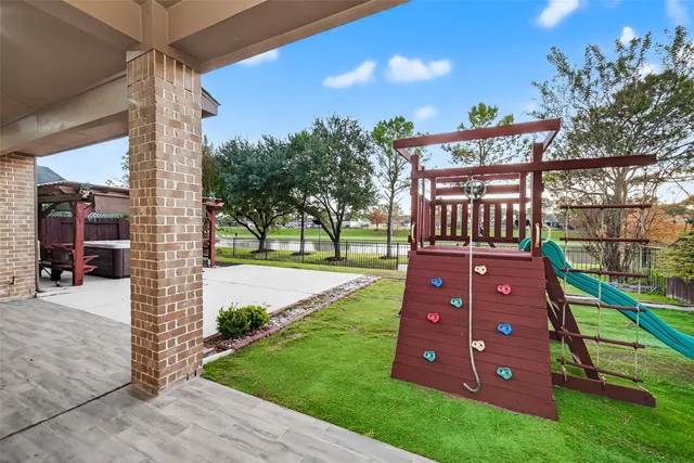 $597,000 | 18751 Fairmont Springs Court, Cypress, TX 77429