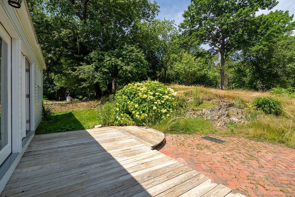 135 Pepperrell Road Kittery, ME 03905 - Photo 6 of 33
