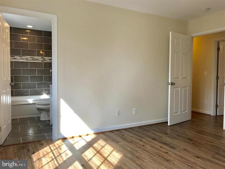 120 Ridge Top Lane Linden, VA 22642 - Photo 10 of 25 Owners suite with bathroom, photo similar
