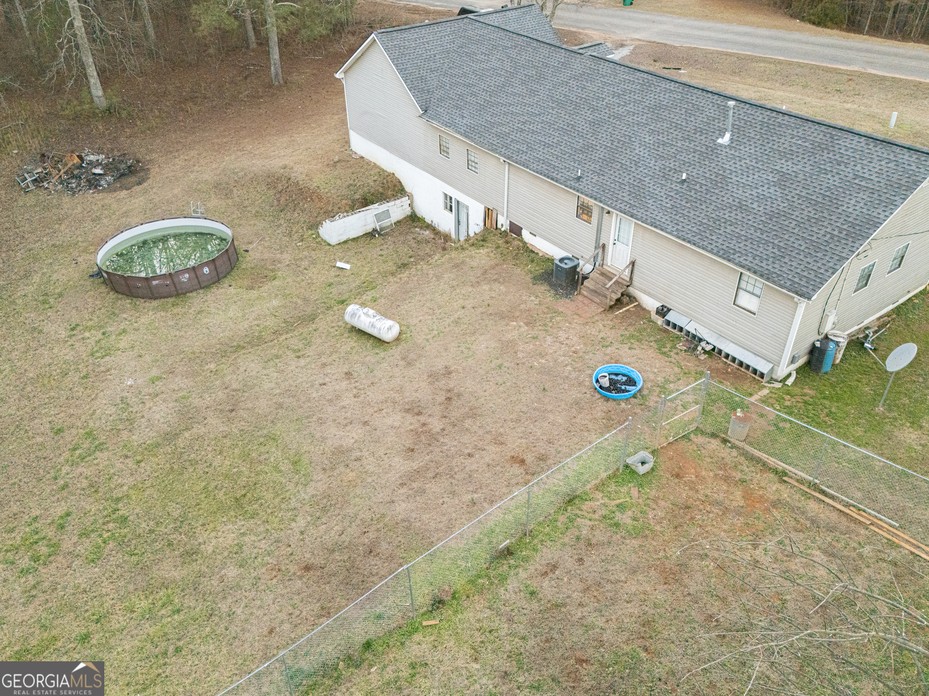 820 County Road 14 Muscadine, AL 36269 - Photo 10 of 20 a view of living room