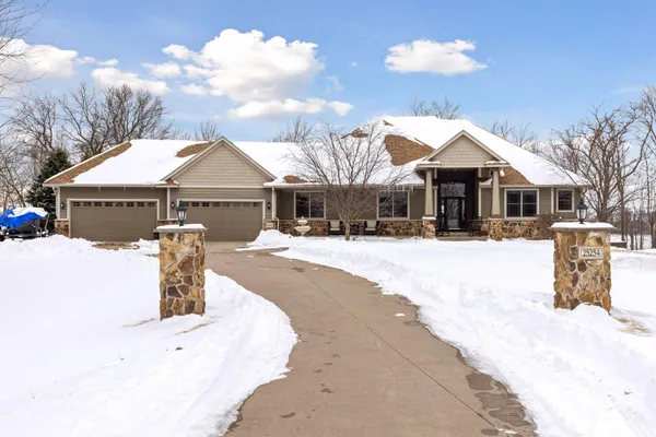 $850,000 | 25254 Firefly Avenue, Wyoming, MN 55092