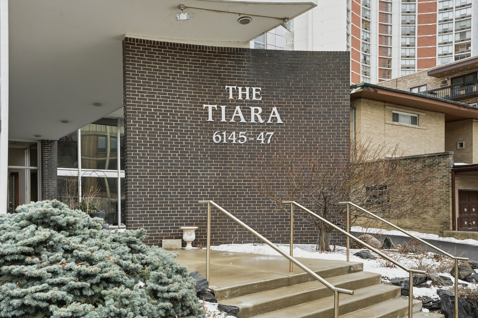 6147 North Sheridan Road, Unit 18B Chicago, IL 60660 - Photo 1 of 31