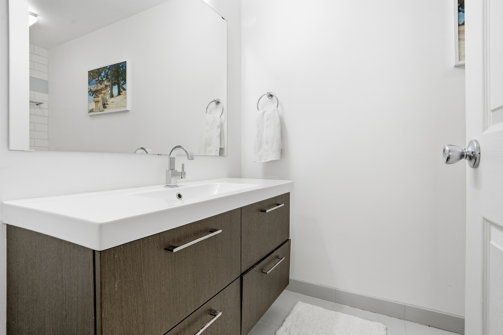 6147 North Sheridan Road, Unit 18B Chicago, IL 60660 - Photo 19 of 30 Gallery Image 19
