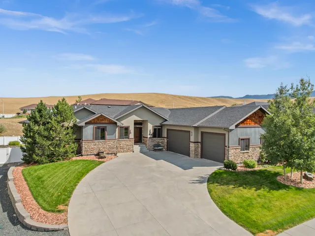 $825,000 | 2819 Palmer Drive, Casper, WY 82601