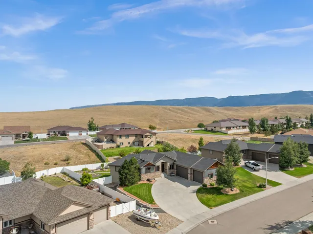 $825,000 | 2819 Palmer Drive, Casper, WY 82601