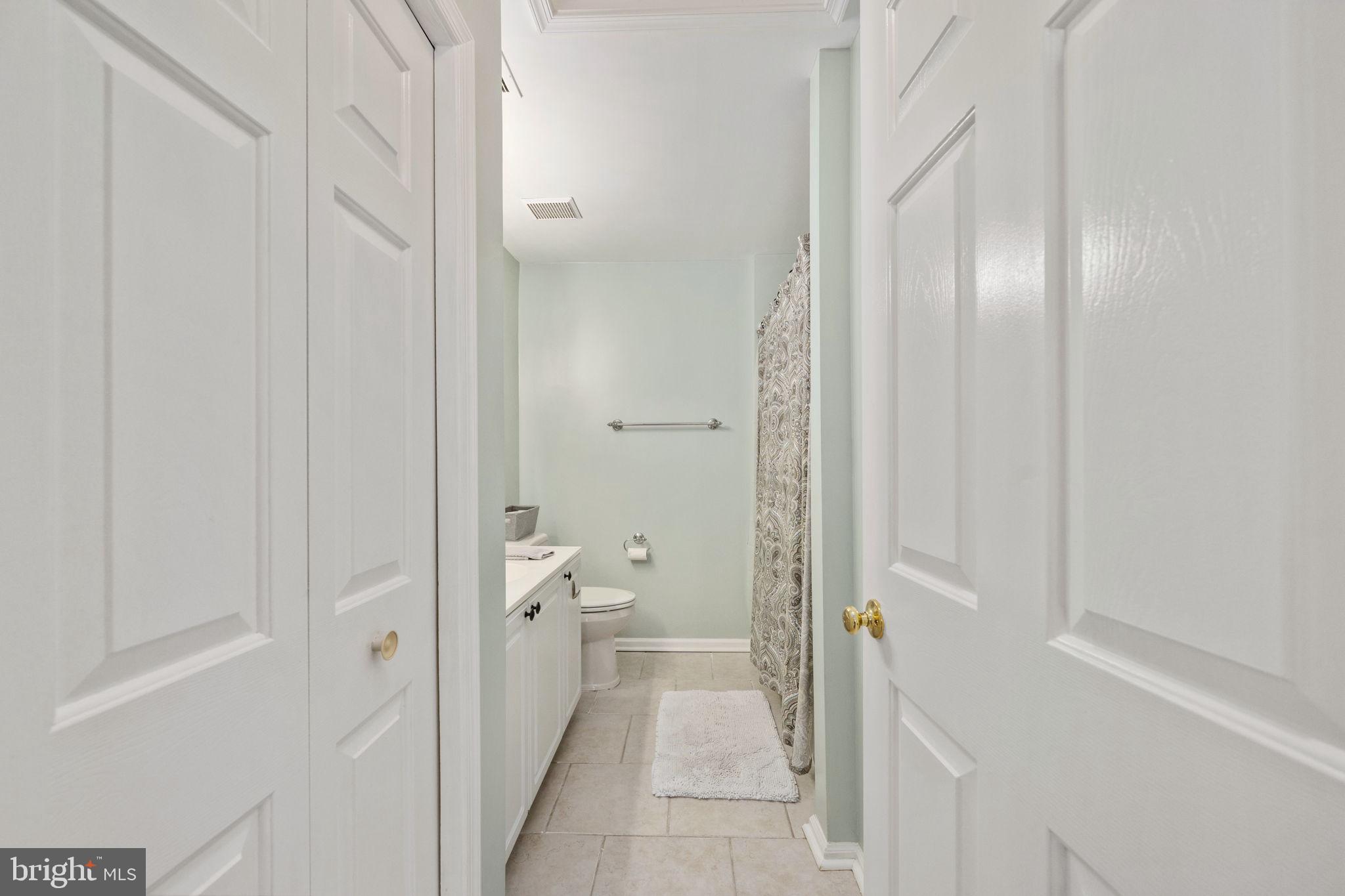 20421 Doncaster Terrace Sterling, VA 20165 - Photo 33 of 58