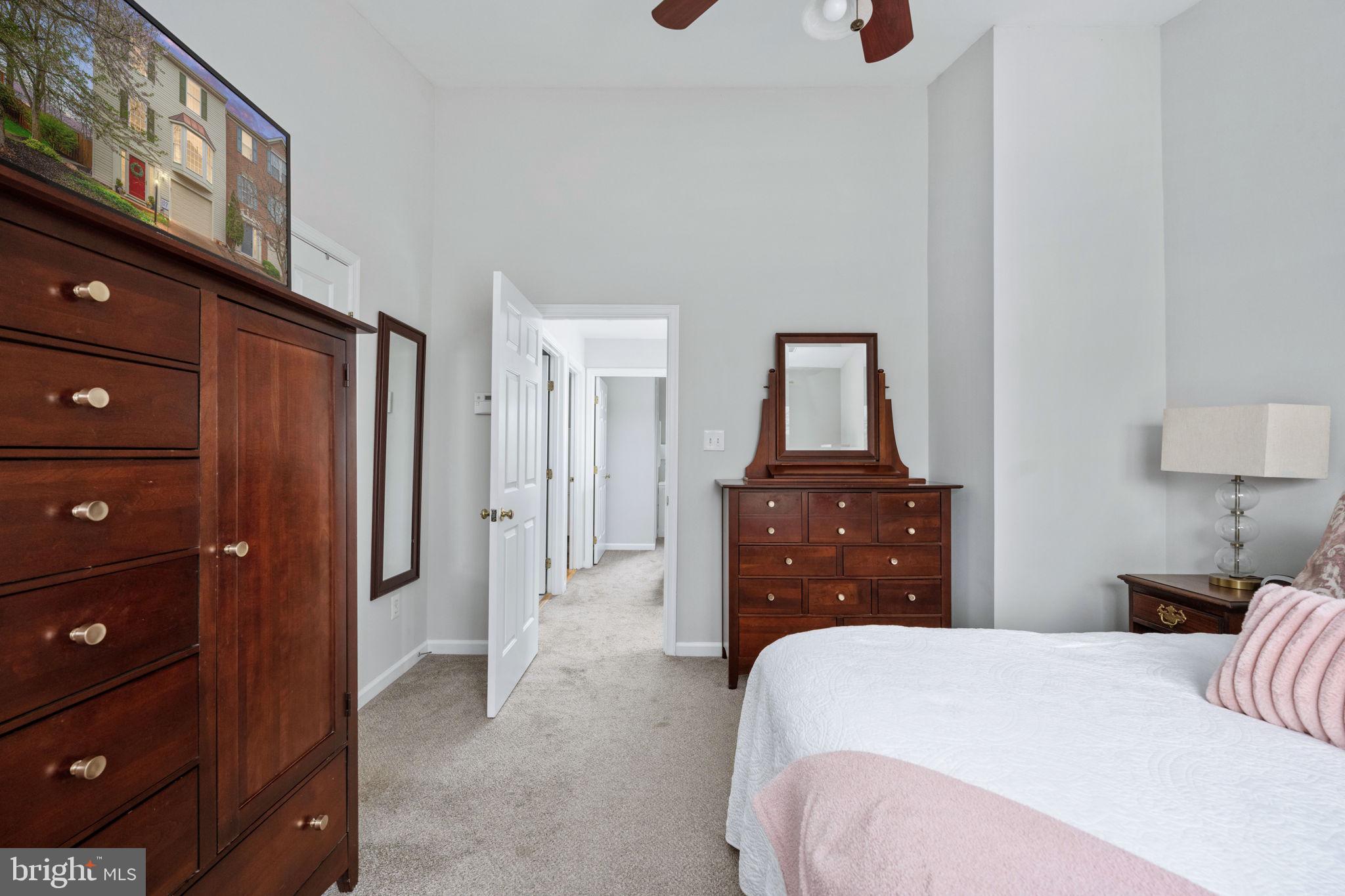 20421 Doncaster Terrace Sterling, VA 20165 - Photo 37 of 58