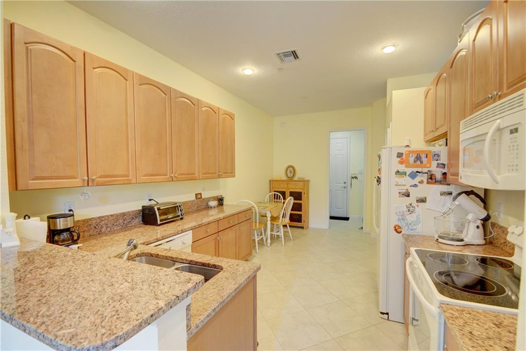 138 Southwest Walking Path Stuart, FL 34997 - Photo 15 of 50 Gallery Image 15
