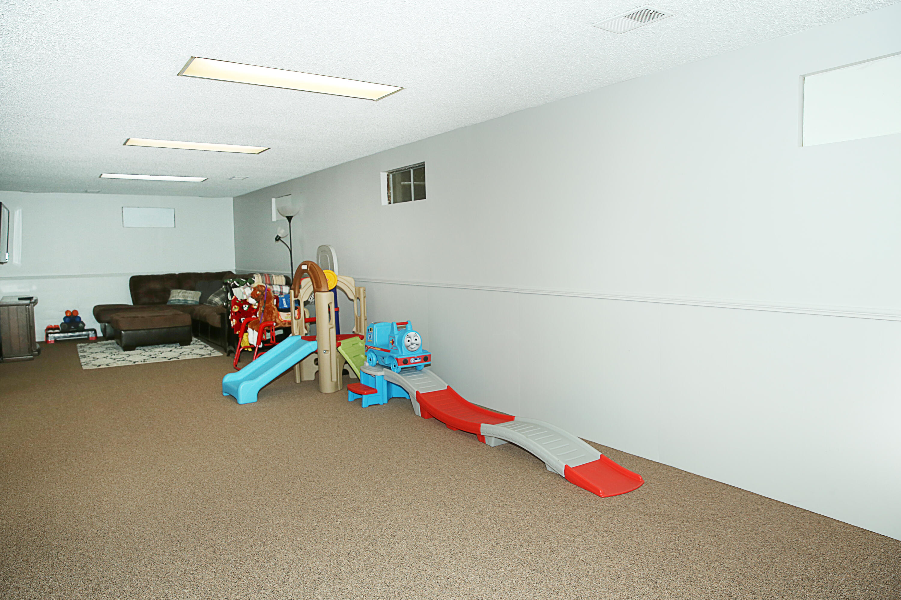 227 South Sears Street Reed City, MI 49677 - Photo 18 of 29 227Sears_May2023_17