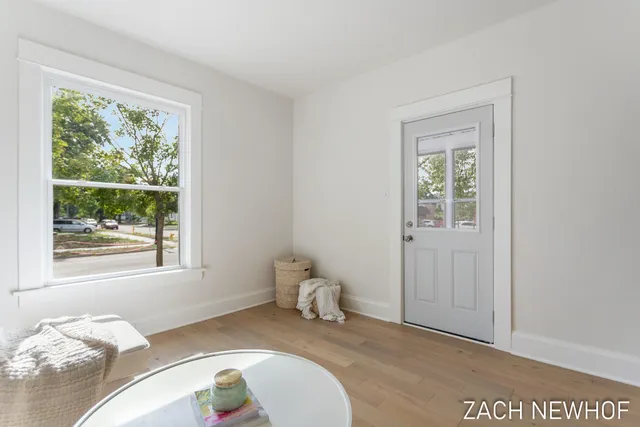 $374,900 | 430 Washington Avenue, Holland, MI 49423