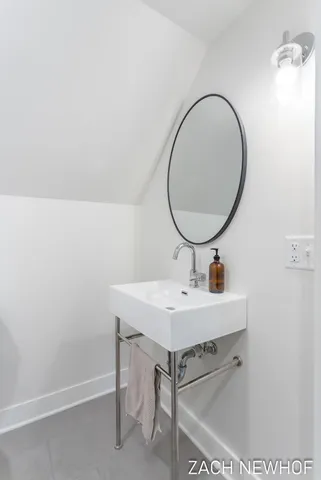 $374,900 | 430 Washington Avenue, Holland, MI 49423