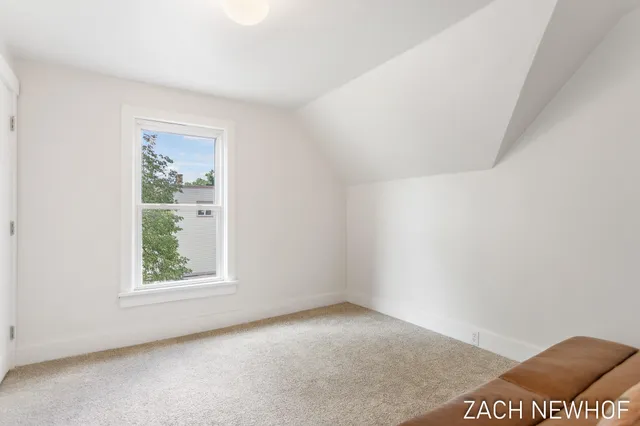 $374,900 | 430 Washington Avenue, Holland, MI 49423