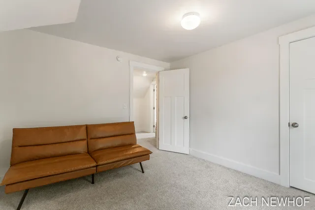 $374,900 | 430 Washington Avenue, Holland, MI 49423