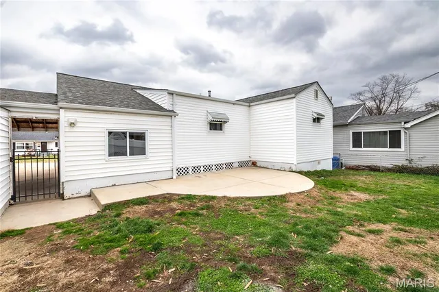 $284,500 | 9721 Shuffle Drive, St. Louis, MO 63123