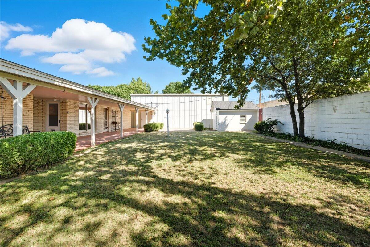 1911 33rd Street Lubbock, TX 79411 - Photo 31 of 35 31-DRG06877