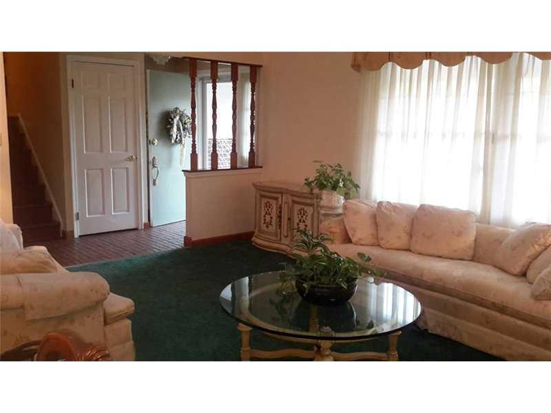 405 Middlesex Road McKeesport, PA 15135 - Photo 3 of 25 Living Room.