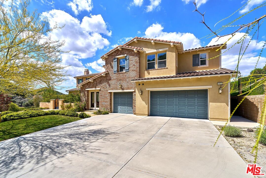 24950 Old Stone Way Stevenson Ranch, CA 91381 - Photo 4 of 59
