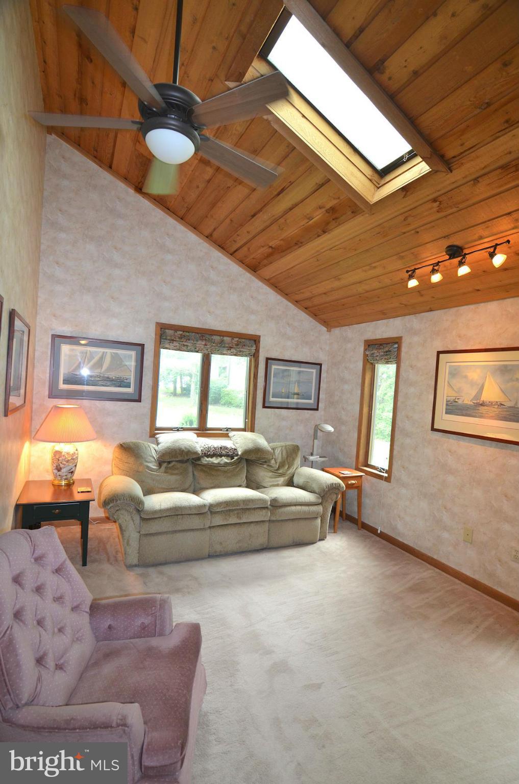 314 Long Point Road Crownsville, MD 21032 - Photo 7 of 30 Living Room