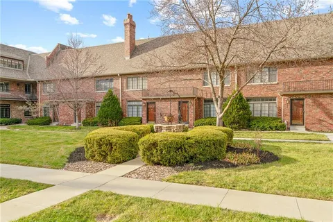 $335,000 | 8373 Somerset Drive, Prairie Village, KS 66207