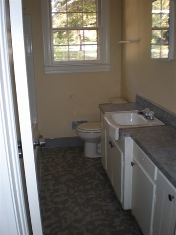 4802 Edwards Road Taylors, SC 29687 - Photo 10 of 14 Gallery Image 10