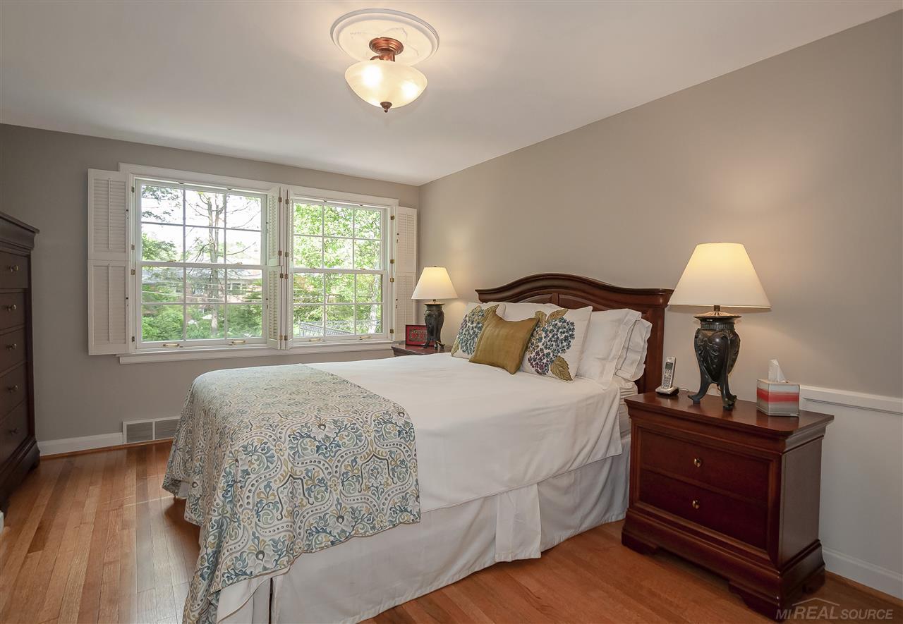 74 Lewiston Road Grosse Pointe Farms, MI 48236 - Photo 33 of 67