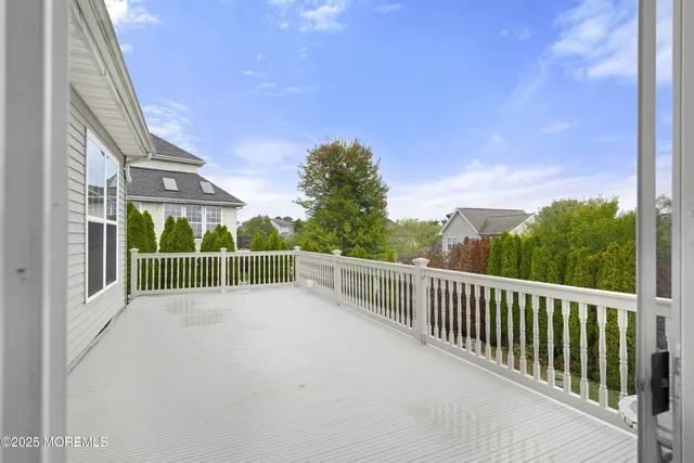 $579,999 | 8 Ridgeway Lane, Little Egg Harbor, NJ 08087