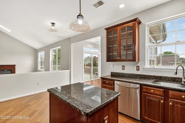 $579,999 | 8 Ridgeway Lane, Little Egg Harbor, NJ 08087