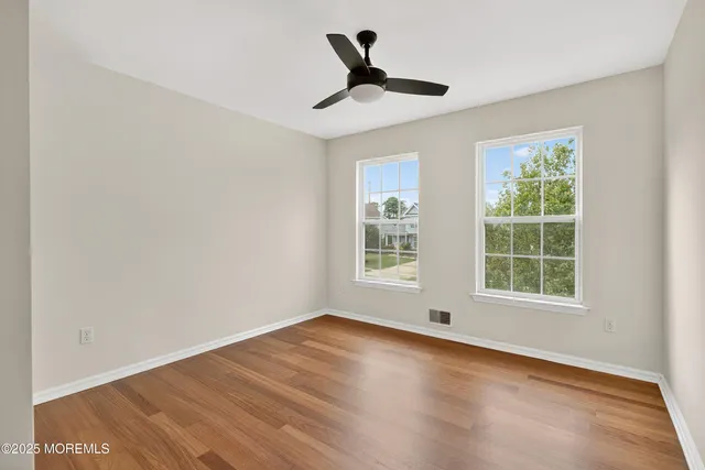 $579,999 | 8 Ridgeway Lane, Little Egg Harbor, NJ 08087