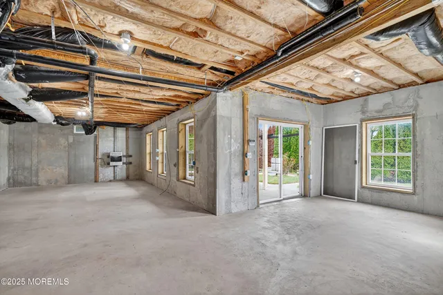 $579,999 | 8 Ridgeway Lane, Little Egg Harbor, NJ 08087