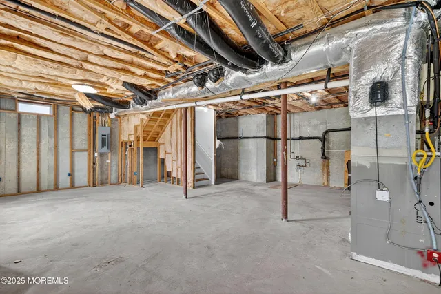 $579,999 | 8 Ridgeway Lane, Little Egg Harbor, NJ 08087