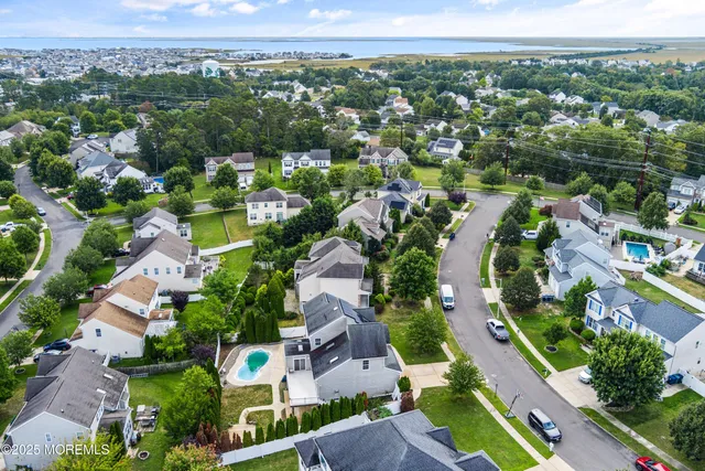 $579,999 | 8 Ridgeway Lane, Little Egg Harbor, NJ 08087