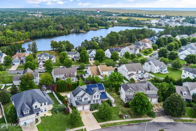 $579,999 | 8 Ridgeway Lane, Little Egg Harbor, NJ 08087