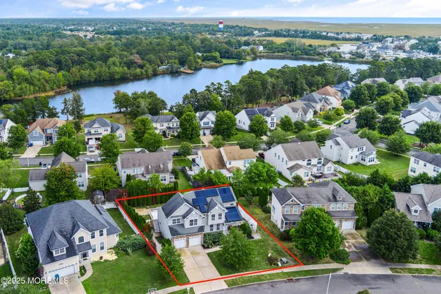 $579,999 | 8 Ridgeway Lane, Little Egg Harbor, NJ 08087