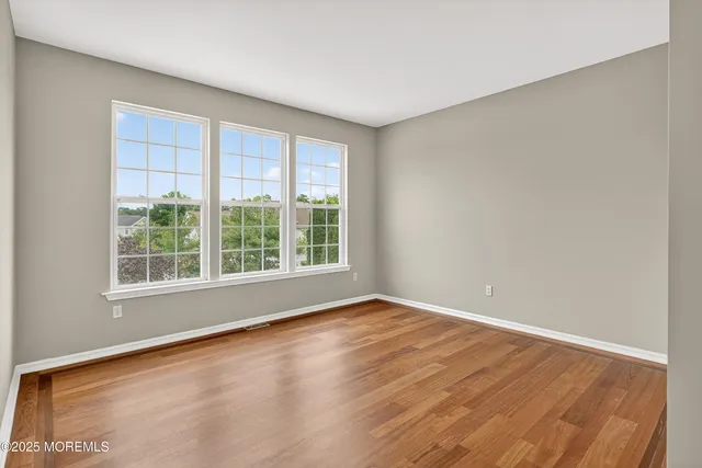 $579,999 | 8 Ridgeway Lane, Little Egg Harbor, NJ 08087