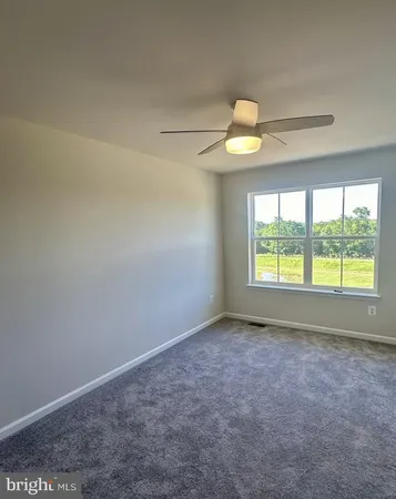 a view of empty room with window