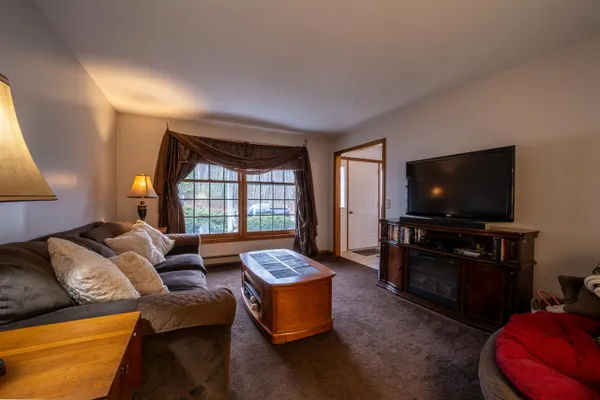 $575,000 | 450 Upper Birch Drive, Bristol, NH 03222