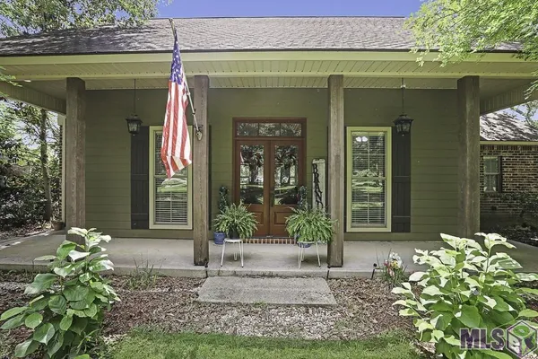 $649,900 | 8567 Pin Oak Drive, Zachary, LA 70791