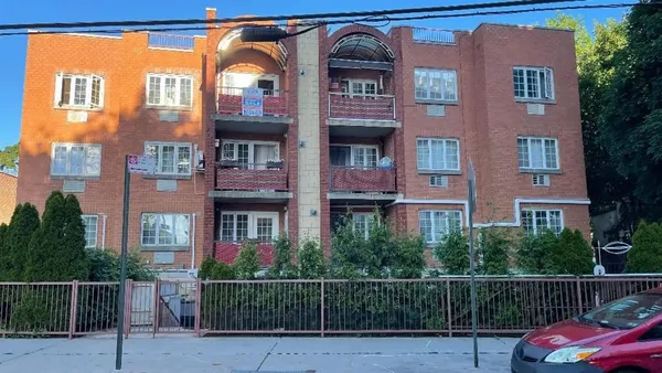 $675,000 | 354 Van Sicklen Street, Unit 2B | Gravesend