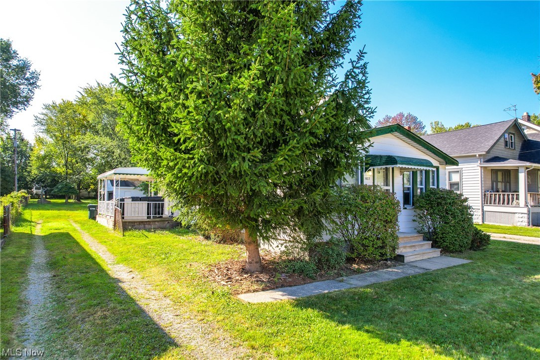 4613 Snow Road Cleveland, OH 44134 - Photo 2 of 33