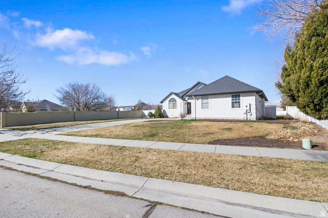 13176 Day Court Draper, UT 84020 - Photo 34 of 45 View of single story home